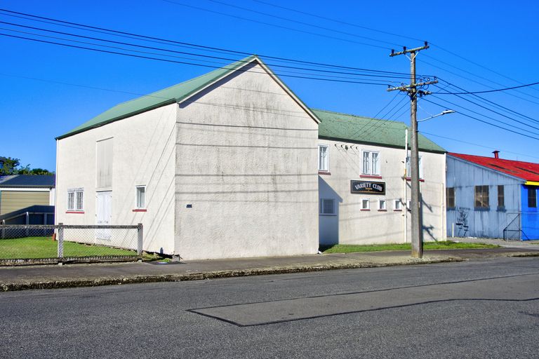 Photo of property in 10 Albert Street, Island Bay, Wellington, 6023