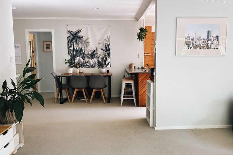 Photo of property in 1/2 Hobby Avenue, Birkdale, Auckland, 0626