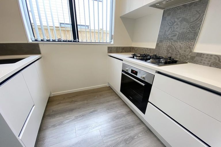 Photo of property in 43 Hikuawa Road, Flat Bush, Auckland, 2019