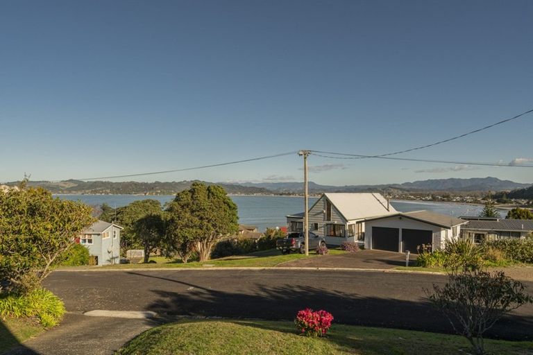 Photo of property in 15 Haddon Crescent, Whitianga, 3510