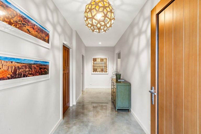Photo of property in 2 Rich Rise, Havelock North, 4130