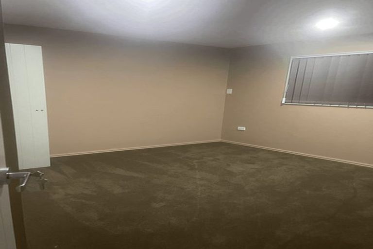 Photo of property in 16 Rogers Road, Manurewa, Auckland, 2102