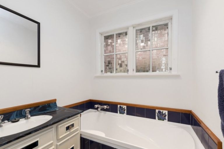 Photo of property in 17 Holmes Grove, Naenae, Lower Hutt, 5011