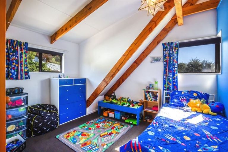 Photo of property in 9 Seagull Place, Whitby, Porirua, 5024