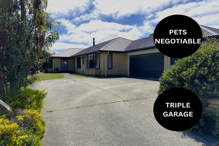 Photo of property in 7 Betula Place, Parklands, Christchurch, 8083