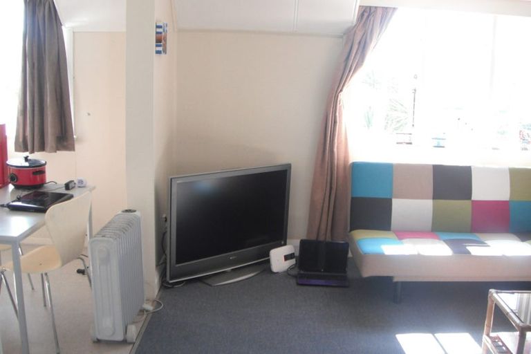 Photo of property in 46 Wright Street, Mount Cook, Wellington, 6021