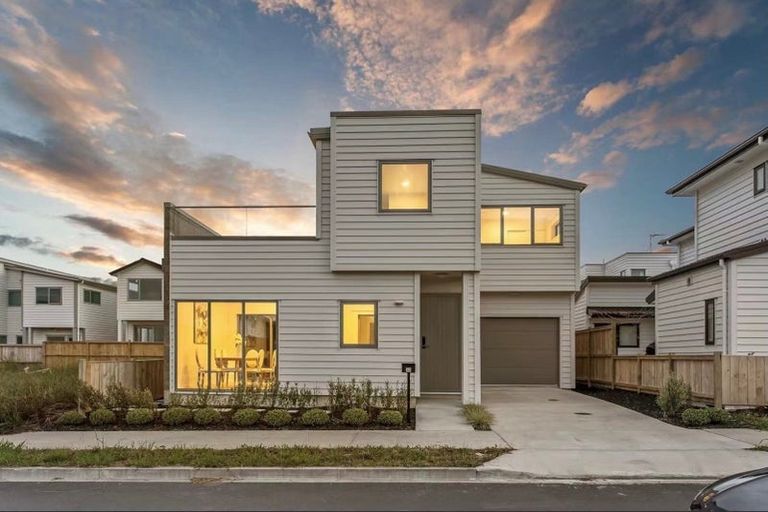 Photo of property in 52 Lockheed Street, Hobsonville, Auckland, 0618