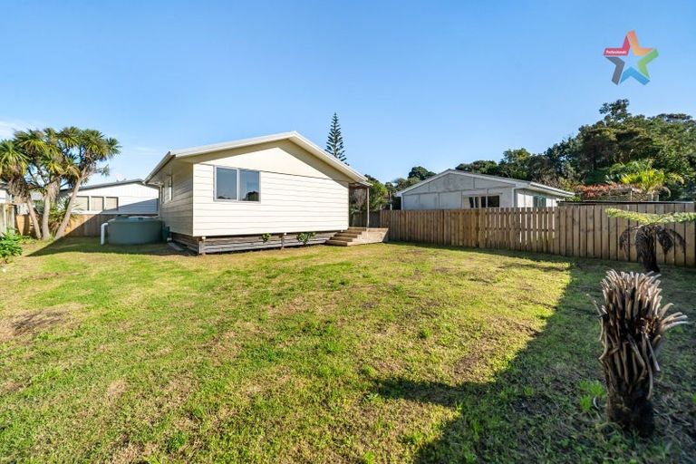 Photo of property in 3 Rongomau Lane, Raumati South, Paraparaumu, 5032