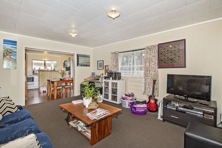 Photo of property in 3 Rose Place, Te Kamo, Whangarei, 0112
