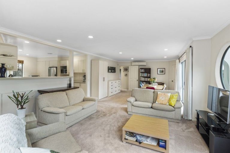 Photo of property in 10 Norman Road, Hauraki, Auckland, 0622