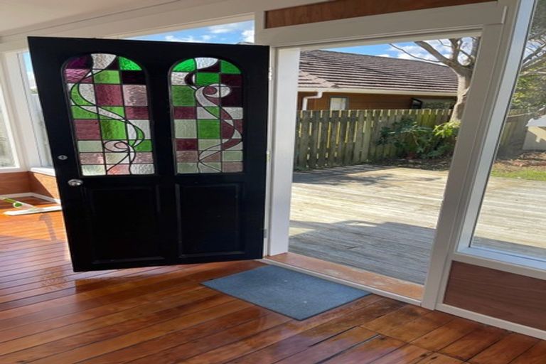 Photo of property in 16 Kensington Avenue, Petone, Lower Hutt, 5012
