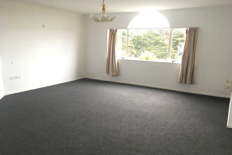 Photo of property in 8 Alice Place, Hillcrest, Auckland, 0627