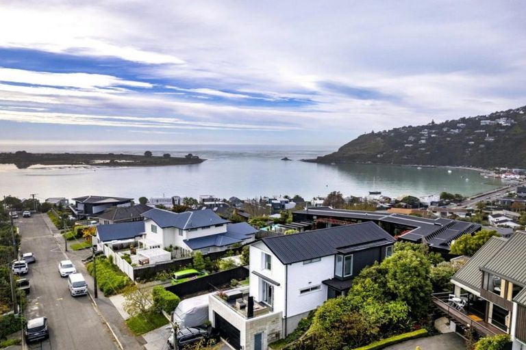 Photo of property in 1/17 Moncks Spur Road, Redcliffs, Christchurch, 8081