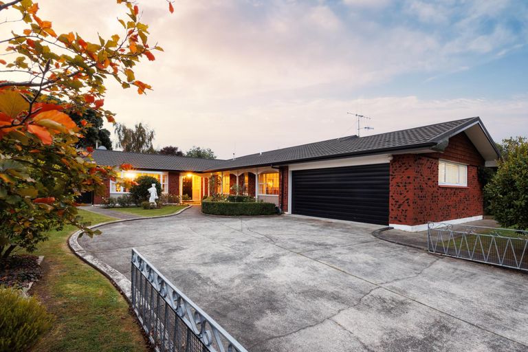 Photo of property in 7 Woodfield Avenue, Roslyn, Palmerston North, 4414
