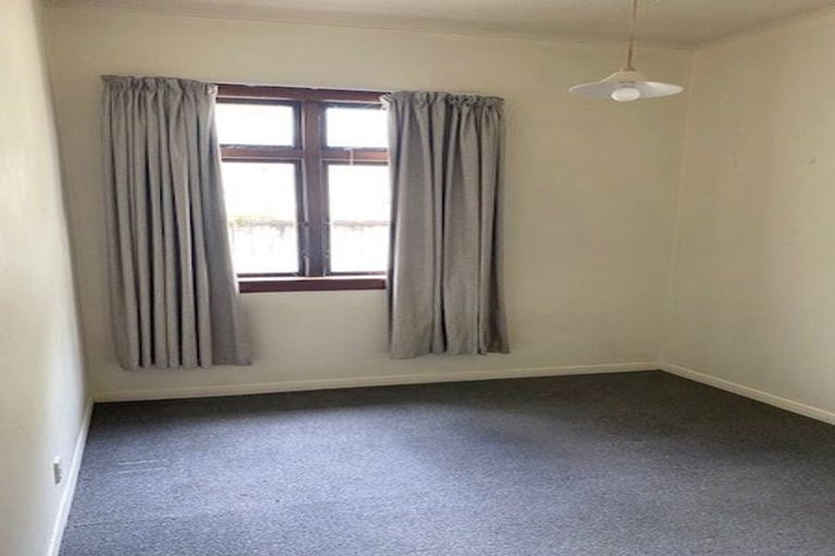 Photo of property in 115 Glenmore Street, Kelburn, Wellington, 6012