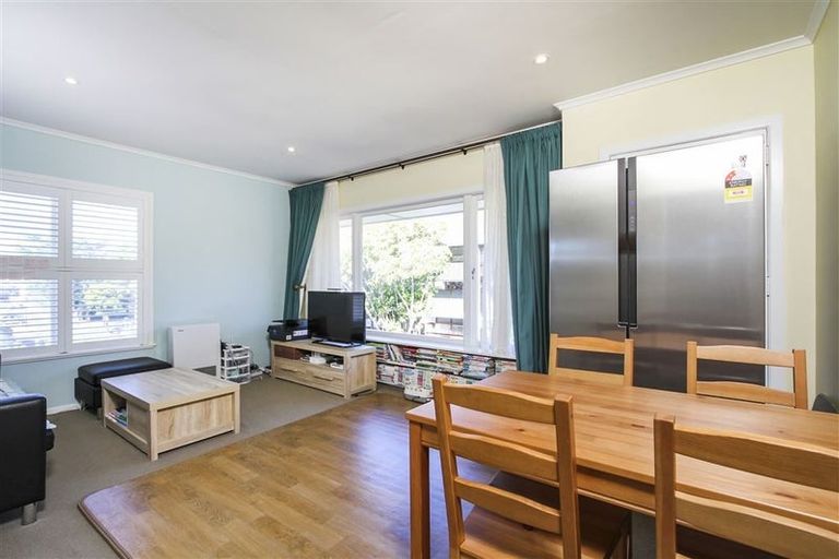 Photo of property in 1/17a Anzac Street, Takapuna, Auckland, 0622