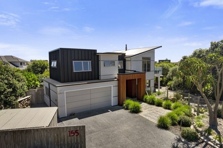 Photo of property in 155 Field Way, Waikanae Beach, Waikanae, 5036