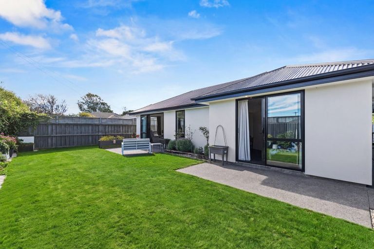Photo of property in 414 Bower Avenue, Parklands, Christchurch, 8083