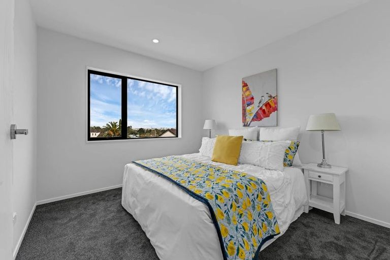 Photo of property in 163a Bradbury Road, Botany Downs, Auckland, 2010