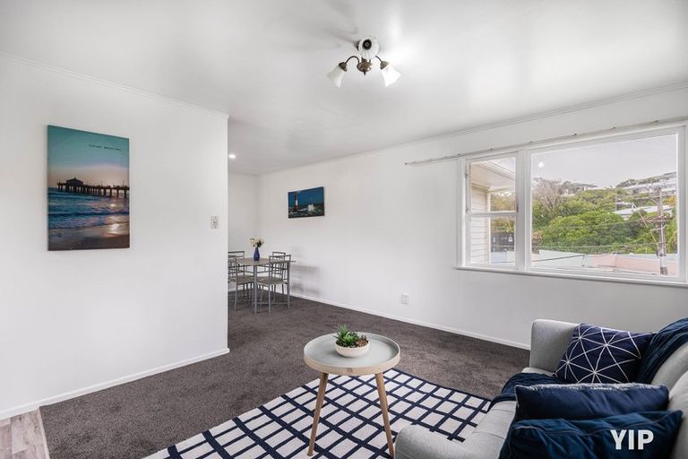 Photo of property in 1b Link Road, Newlands, Wellington, 6037