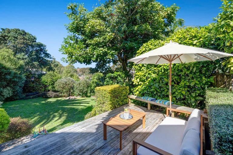 Photo of property in 65 Vipond Road, Stanmore Bay, Whangaparaoa, 0932