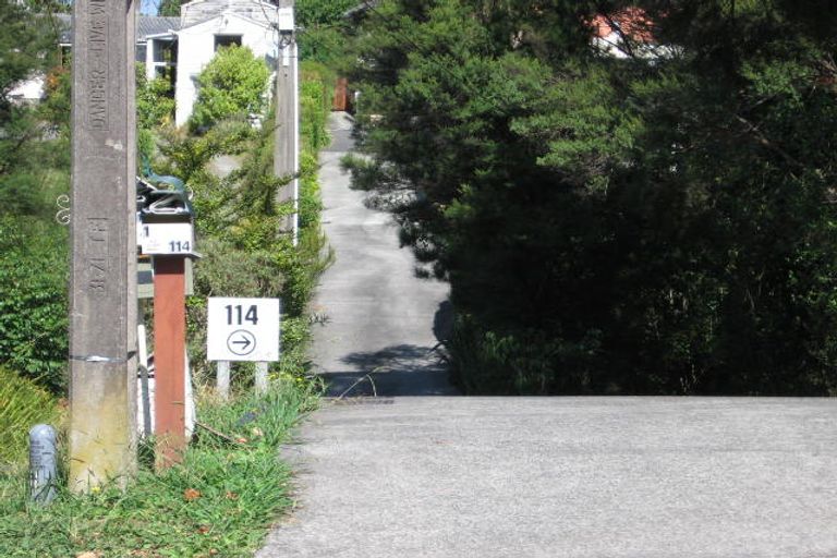 Photo of property in 1/114 Cliff View Drive, Green Bay, Auckland, 0604