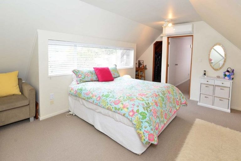 Photo of property in 51 Maygrove Drive, Orewa, 0931
