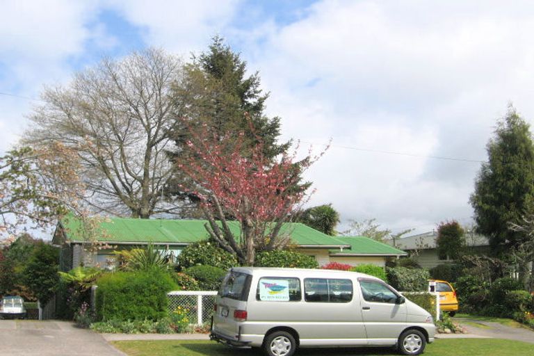 Photo of property in 27 Sunset Street, Hilltop, Taupo, 3330