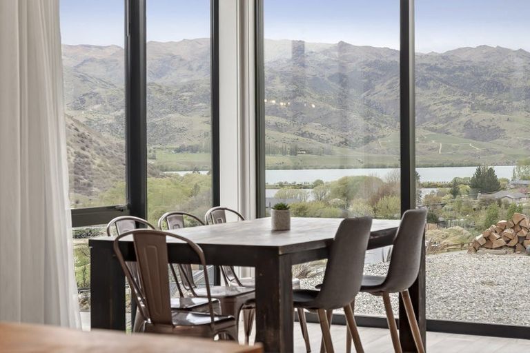 Photo of property in 2 Judare Drive, Lowburn, Cromwell, 9384