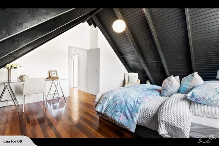 Photo of property in 8 Poplar Road, Stanmore Bay, Whangaparaoa, 0932