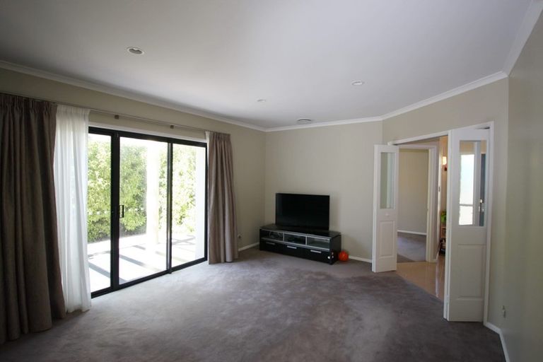 Photo of property in 43 Waverton Terrace, Churton Park, Wellington, 6037