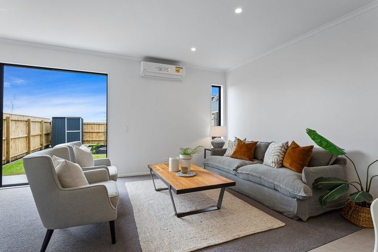 Photo of property in 84 Symes Drive, Red Beach, 0932