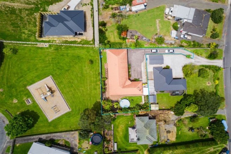 Photo of property in 24 Makiri Street, Helensville, 0800