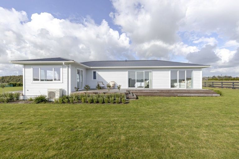 Photo of property in 29 Matarikoriko Road, Brixton, Waitara, 4382