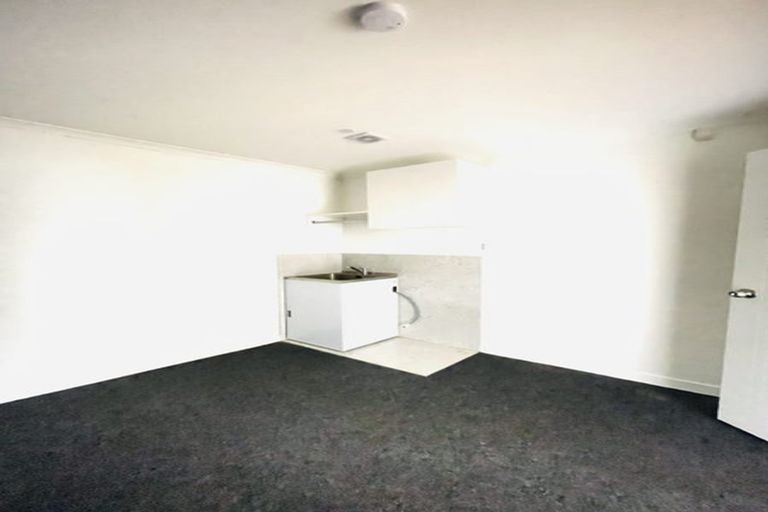 Photo of property in 127b Russell Road, Manurewa, Auckland, 2102