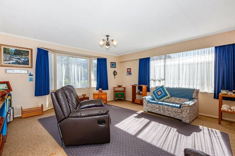Photo of property in 8 Tregony Place, Camborne, Porirua, 5026