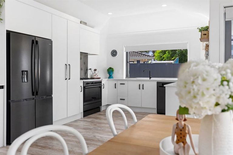 Photo of property in 27 Seychelles Drive, Papamoa Beach, Papamoa, 3118