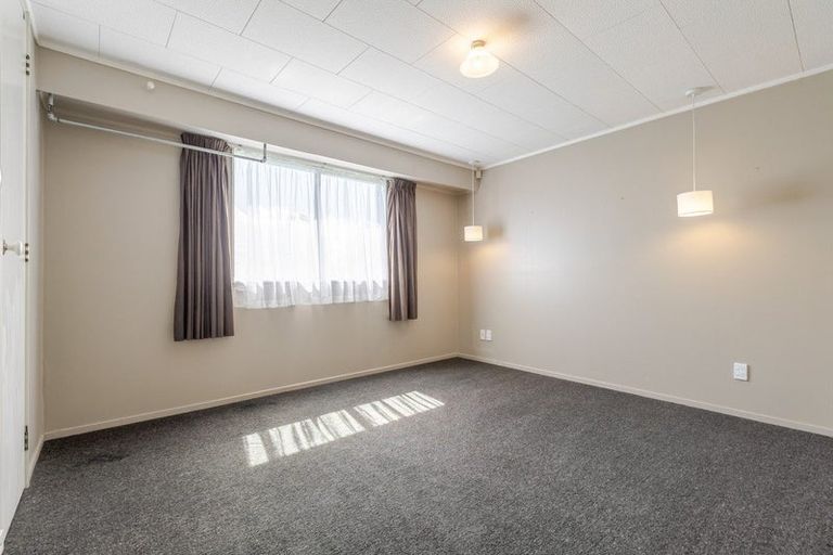 Photo of property in 30 Peppertree Glade, Kelvin Grove, Palmerston North, 4414