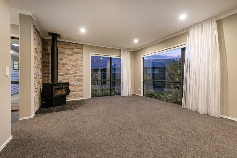 Photo of property in 5 Nancy Lane, Wanaka, 9305