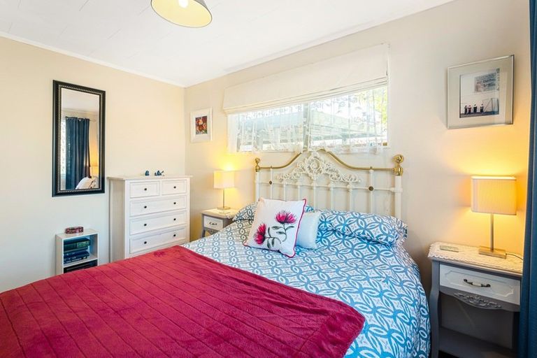 Photo of property in 21f1- Roband Crescent, Brown Owl, Upper Hutt, 5018