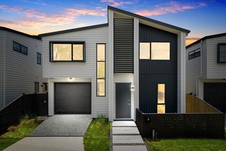 Photo of property in 2 Rothwell Place, Sunnyhills, Auckland, 2010