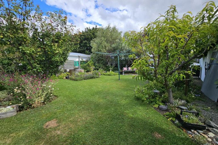 Photo of property in 2 Waitaki Drive East, Otematata, 9412