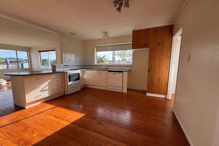 Photo of property in 38 Hatton Road, Orewa, 0931