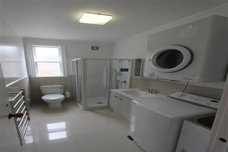 Photo of property in 360-362 Adelaide Road, Newtown, Wellington, 6021