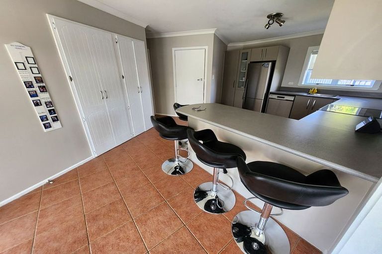 Photo of property in 38 Coventry Avenue, Tamatea, Napier, 4112