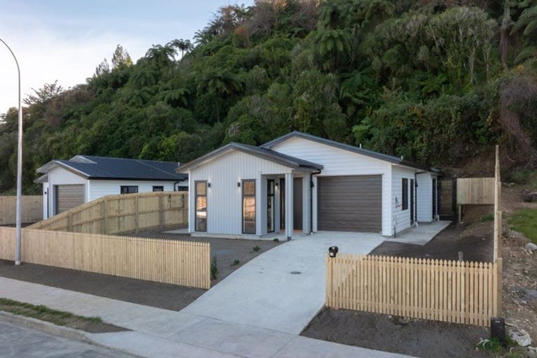 Photo of property in 24 Colorado Road, Totara Park, Upper Hutt, 5018