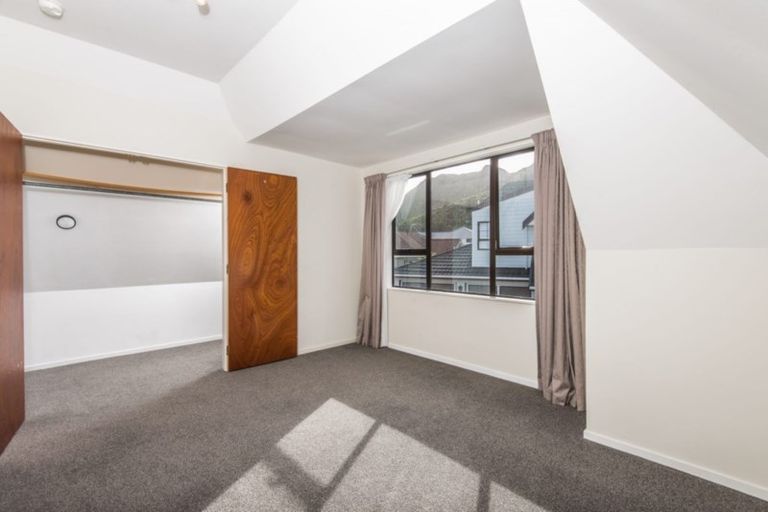 Photo of property in 45a Satara Crescent, Khandallah, Wellington, 6035