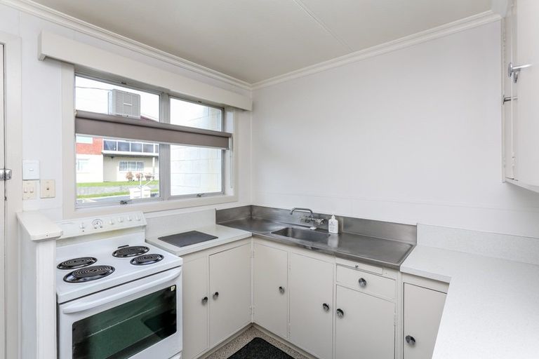 Photo of property in 6 Davies Lane, New Plymouth, 4310