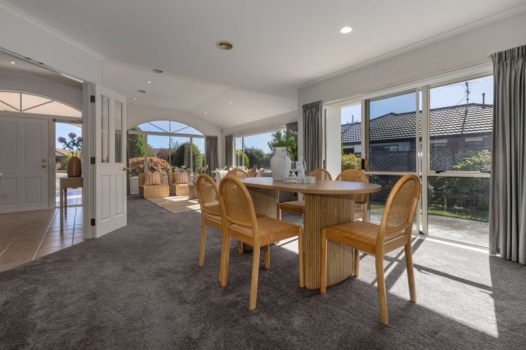 Photo of property in 15a Runanga Grove, Waikanae, 5036