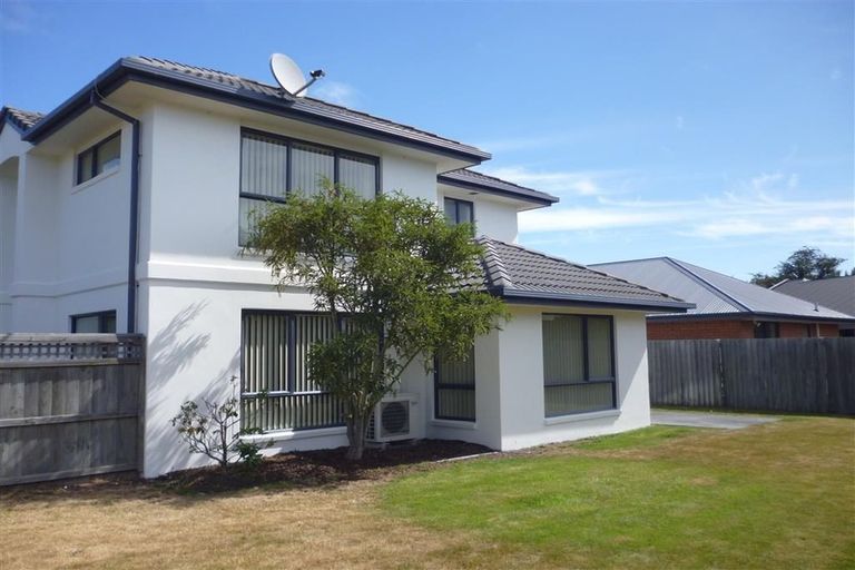 Photo of property in 52 Limes Avenue, Parklands, Christchurch, 8083